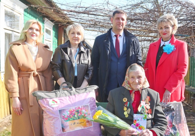 Самые светлые поздравления  самым достойным женщинам Ветеранов Великой Отечественной войны Зельвенщины поздравили с  Марта